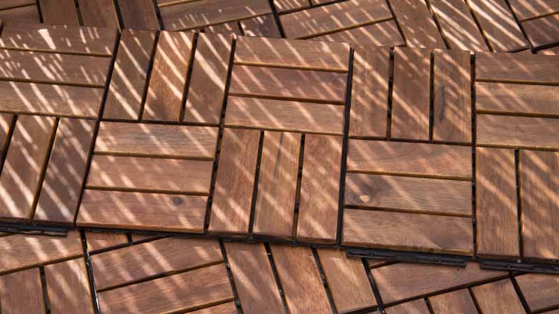 Пол из деревянных плиток Clickwood от Catral