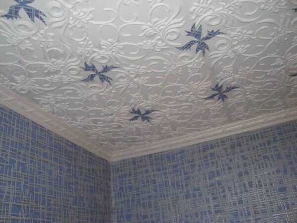 Потолок из пенопласта в ванной фото