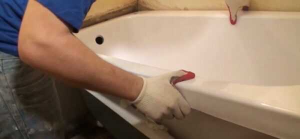 Как установить акриловый вкладыш в ванну фото