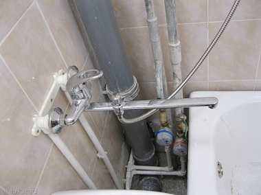 Как спрятать трубы в ванной комнате фото