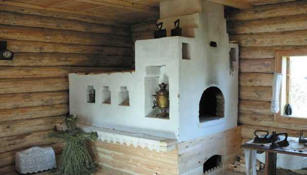 Традиционная русская печь на дровах.