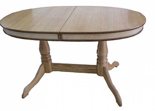 Овальный деревянный обеденный стол