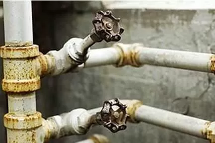 Смена водопровода в квартире: 3 основных этапа