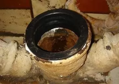 Чем прочистить канализационные трубы в домашних условиях: средства и способы
